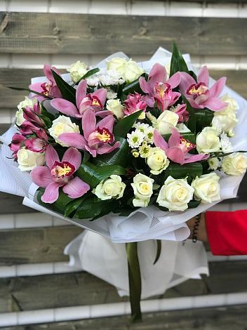 Букет цветов из: Розы и Хризантемы в Протекино