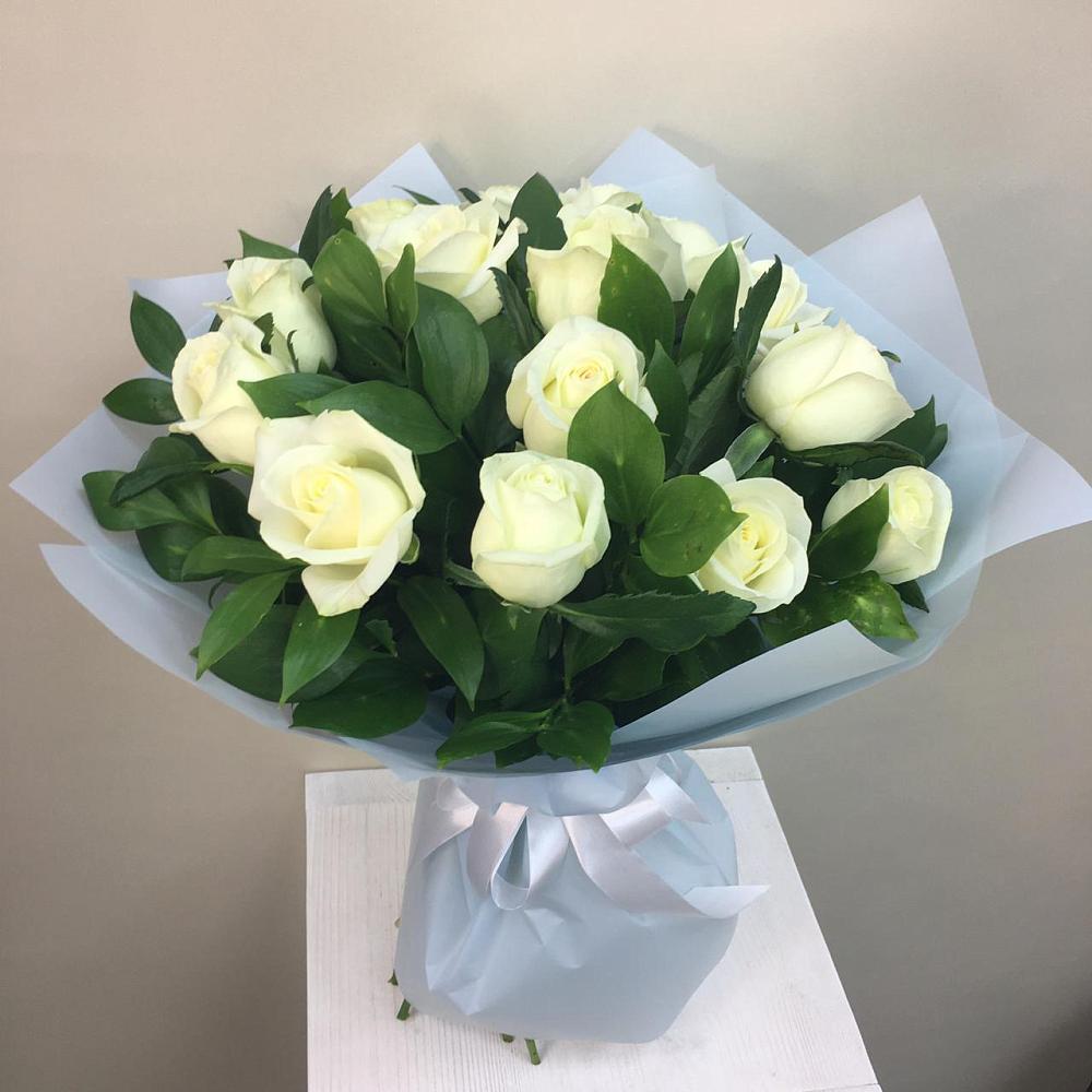 Букет 15 Белых роз Проуд в Протекино