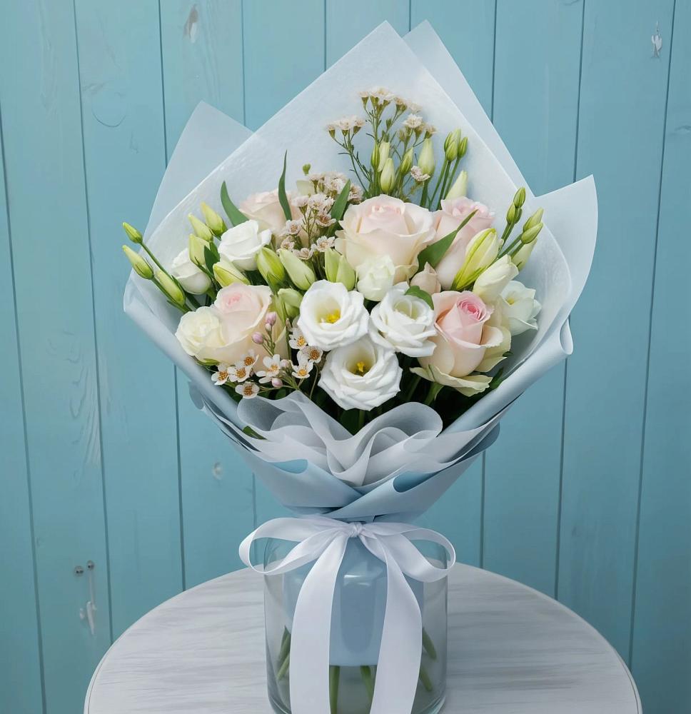 Букет цветов из: Розы и Лизиантусы в Протекино