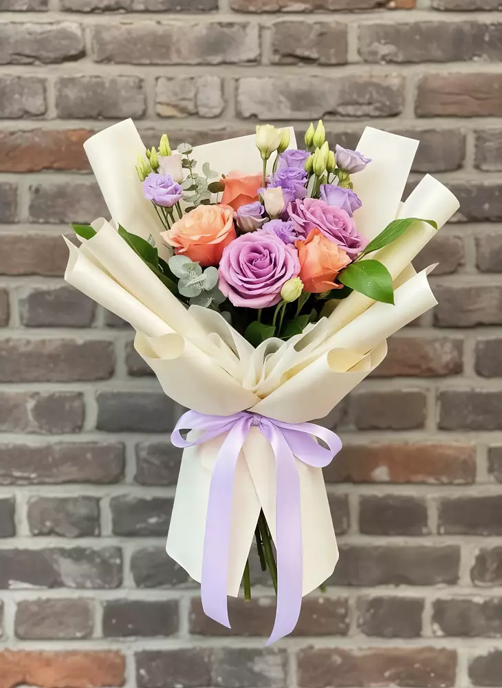 Букет цветов из: Лизиантусы и Розы в Протекино