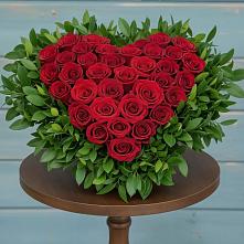 Цветочная композиция из Розы в виде сердца в Протекино