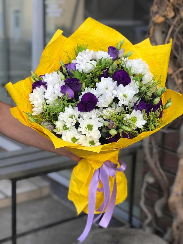 Букет цветов из: Ирисы, Хризантемы и Ромашки в Протекино