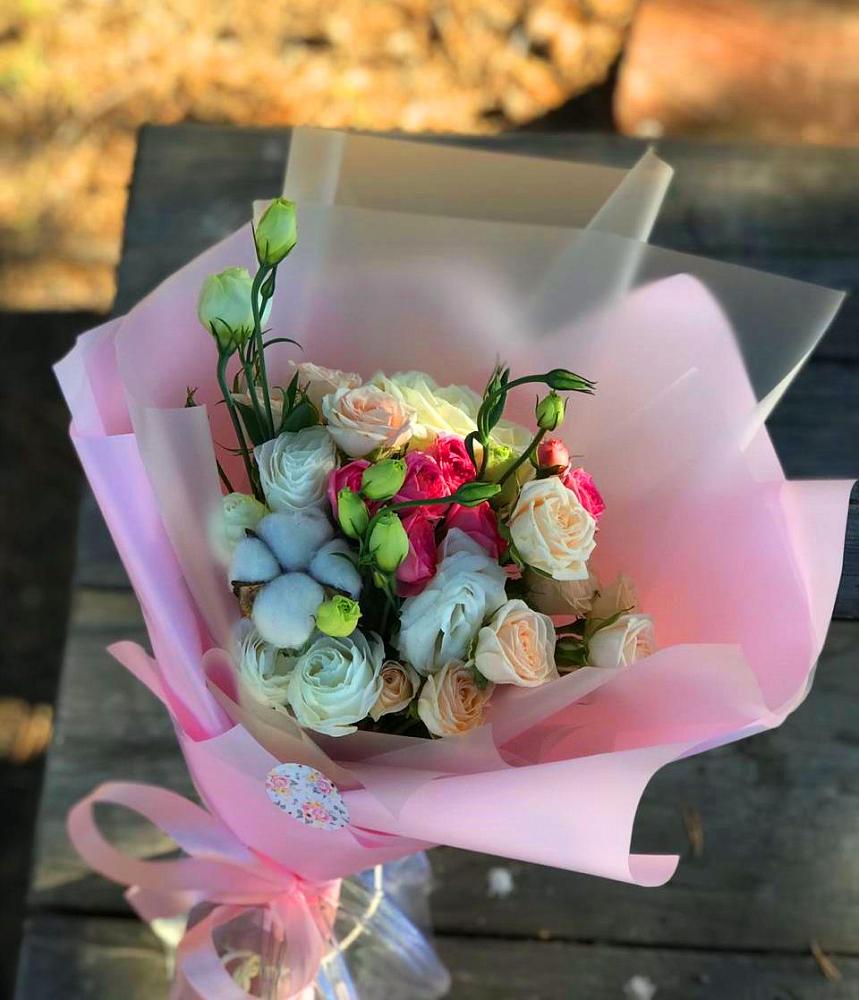 Букет цветов из: Розы и Лизиантусы в Протекино