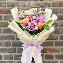 Букет цветов из:  Лизиантусы и Розы в Протекино