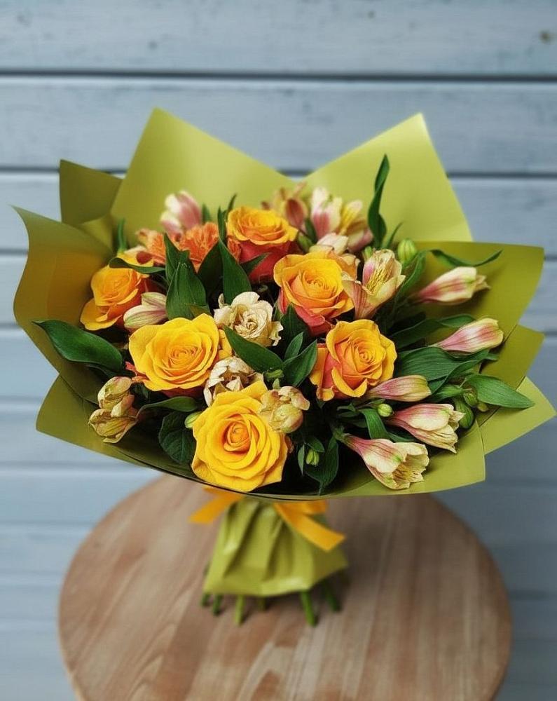 Букет цветов из: Альстромерии и Розы в Протекино