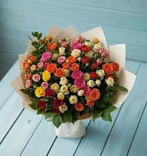 Букет Микс из разноцветных кустовых роз в Протекино