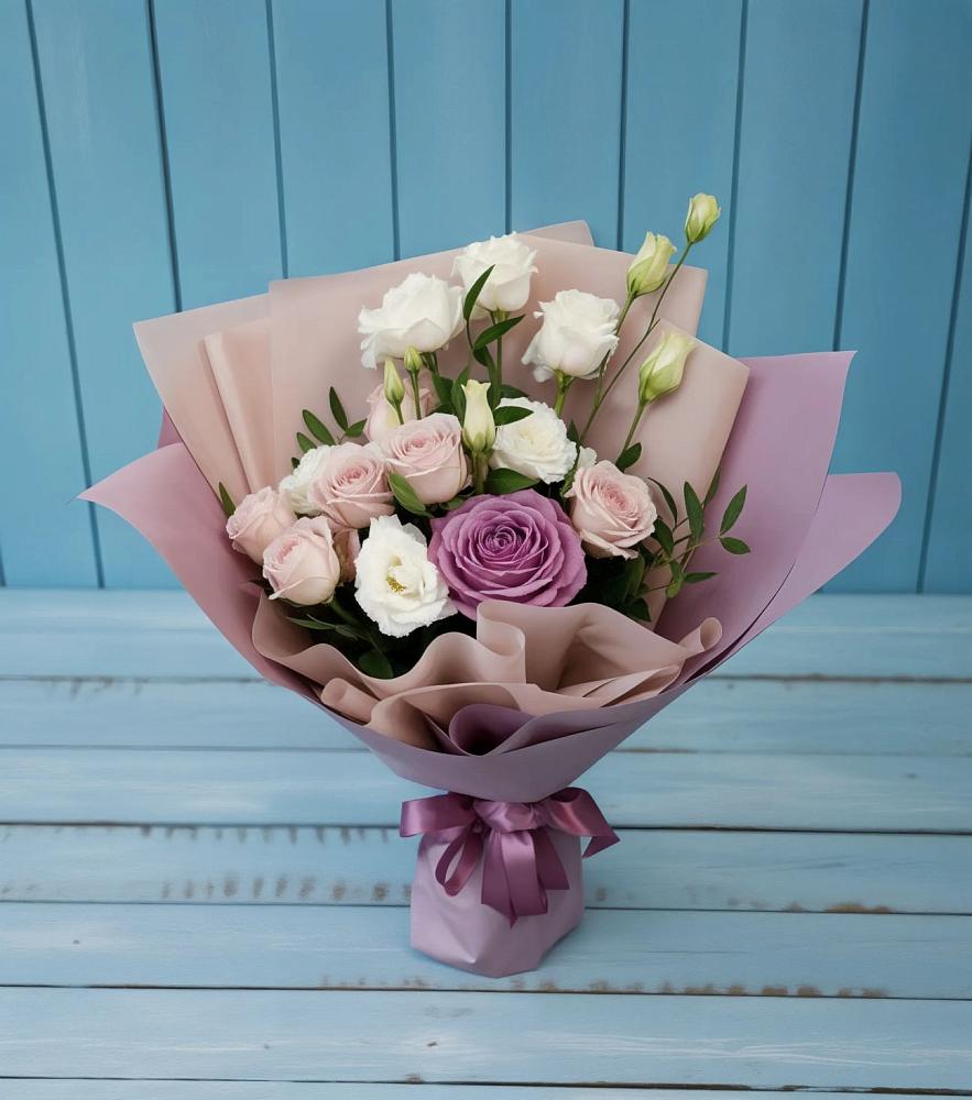 Букет цветов из: Розы и Лизиантусы в Протекино